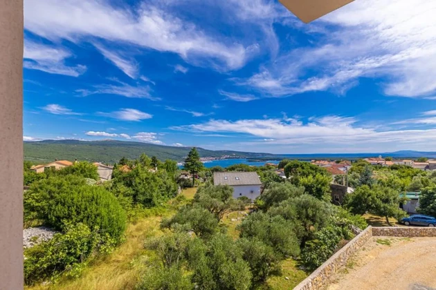 Villa moderne à vendre sur l'île de Krk avec piscine en Croatie