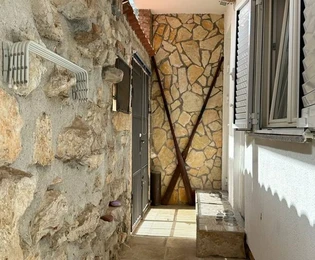 Casa familiare in pietra in vendita nel cuore di Rovigno in Croazia