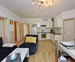 Ház medencével és öt apartmannal, Isztria, Poreč