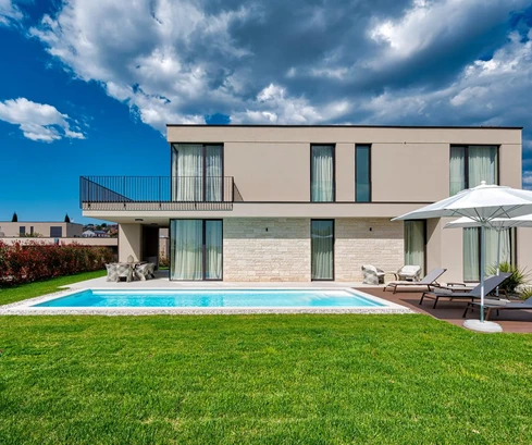 Villa de lujo con vista al mar en venta en Kaštelir, Croacia