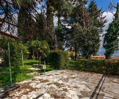 Opatija, samostatný dom s úžasnou záhradou a výhľadom na more.