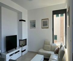 Casa bifamiliare di lusso a Rogoznica con vista mozzafiato sul mare