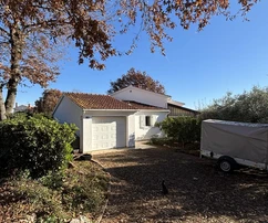 Marčana, Loborika, charmantes Einfamilienhaus mit angelegtem Garten