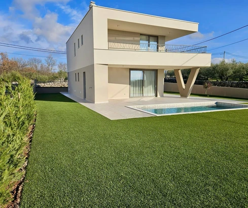 Krk, surroundings - Furnished detached house with a pool!