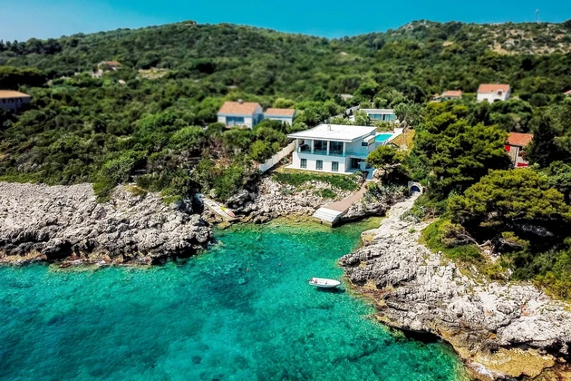 Luxusní vila na prodej přímo u moře v Dubrovníku v Chorvatsku