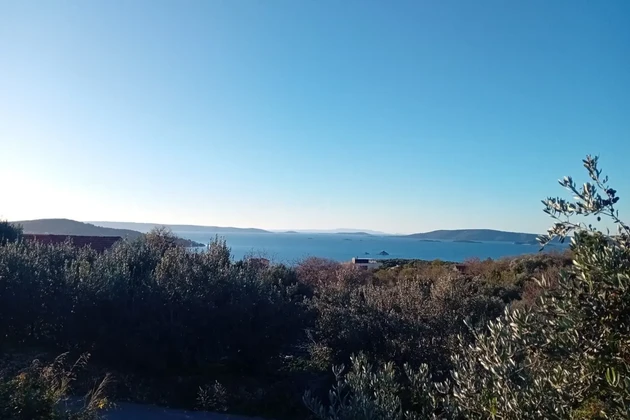 Seget Vranjica, stavební pozemek 941 m2, výhled na moře