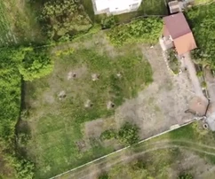 K. Kambelovac, Baugrundstück 1356 m², 450 m vom Meer und Strand entfernt