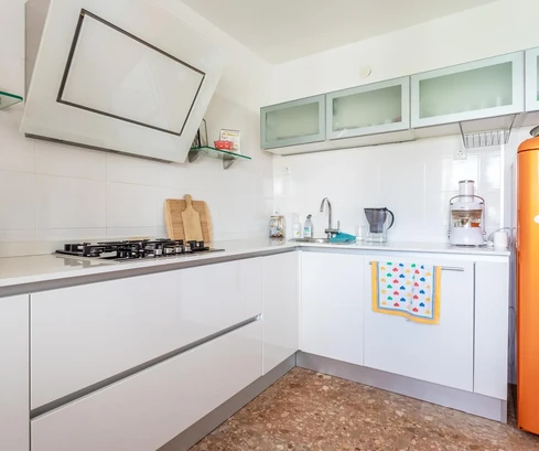 Na predaj je trojpodlažný dom v Jelse na ostrove Hvar v Chorvátsku