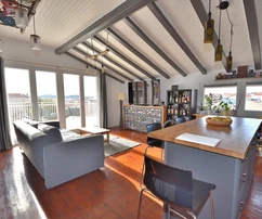 Vodice – apartamento amueblado de tres habitaciones con vistas al mar, a 300 m del centro