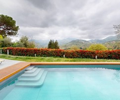 Exkluzív villa a Garlenda Golf Clubban medencével