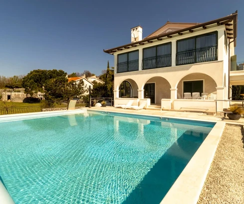 Luxusní vila s panoramatickým výhledem na prodej v Chorvatsku