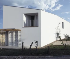 APARTMÁN SE ZAHRADOU A VÝHLEDEM NA MOŘE, NA KLIDNÉM MÍSTĚ!