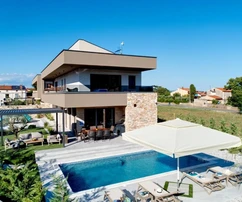 Nuova villa con piscina e centro benessere in vendita a Marčana in Croazia