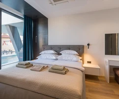 Villa moderne avec vue panoramique sur la mer à vendre en Croatie