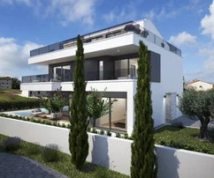 Prostorná vila k prodeji v blízkosti Poreče v Chorvatsku