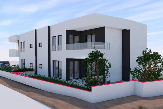 Vodice - S2 Wohnung mit Garten in ruhiger Lage