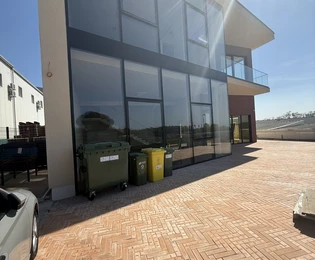 Istria, Poreč – Edificio commerciale in posizione attraente, a 4 minuti dal centro