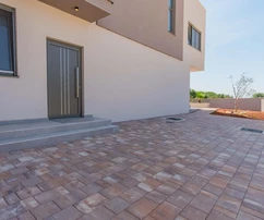 Moderne Doppelhaushälfte in Ližnjan als Neubau zu verkaufen in Kroatien