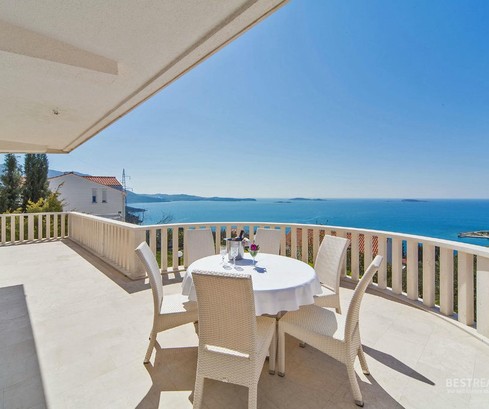 Villa with sea view near Dubrovnik