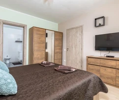 Priestranný dom s bazénom na predaj v Marčane v Chorvátsku