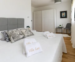 Dom z basenem na sprzedaż w miejscowości Zemunik Donji w Chorwacji