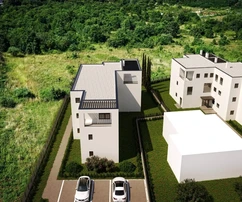 Poreč, Istrien: EG-Wohnung mit Garten nahe Strand