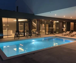 Bellissima villa moderna con piscina, Istria, Pola, Ližnjan