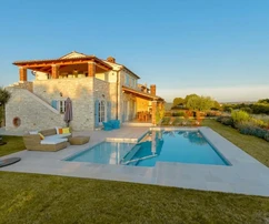 Istria, Sveti Lovreč: Authentic villa with pool