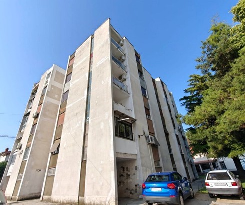 Elegantní dvoupokojový byt na prodej v Sinji