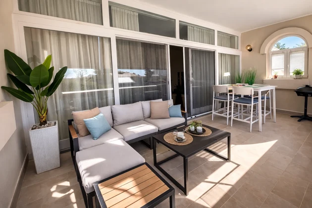 Njivice - Maison de plain-pied avec grand jardin !