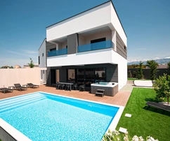 Two luxury villas for sale in Novalja in Croatia