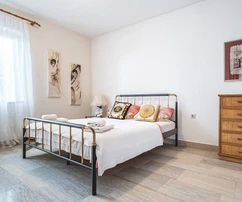 Tengerre panorámás kilátással rendelkező krki otthon eladó Horvátországban