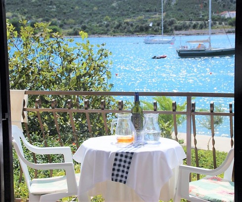 Stunning Seafront Apartment House Near Trogir