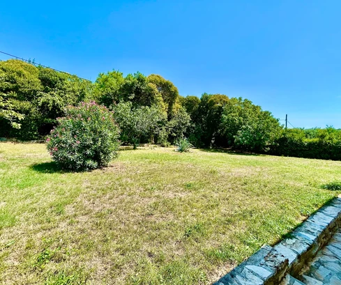 Istria, Umag – Działka budowlana blisko morza z widokiem na morze