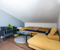 Casa familiar en venta en el corazón de Tribunj, Croacia