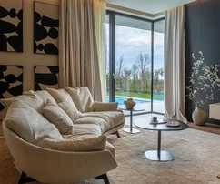 Tengerre néző luxusvilla eladó Kaštelirben Horvátországban