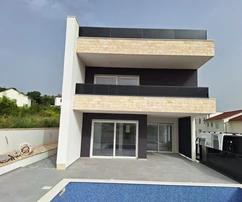 Ражанац, Ртина, отдельный дом с бассейном и джакузи, вид на море