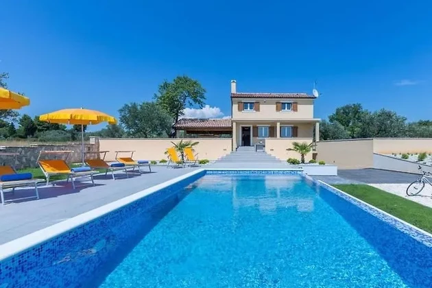 Fažana, Istria: Ekskluzywna willa z zapierającym dech w piersiach widokiem na morze i basenem