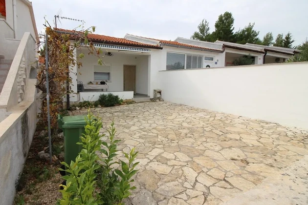 Appartamento a schiera con due camere da letto, vicino al centro