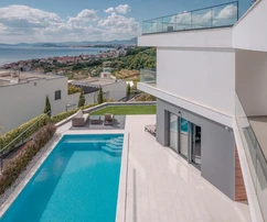 Podstrana, luxusvilla tetőterasszal és csodálatos kilátással