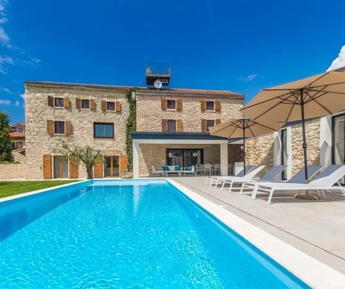 Istria, Brtonigla – Unikalna willa z kamienia z basenem na sprzedaż