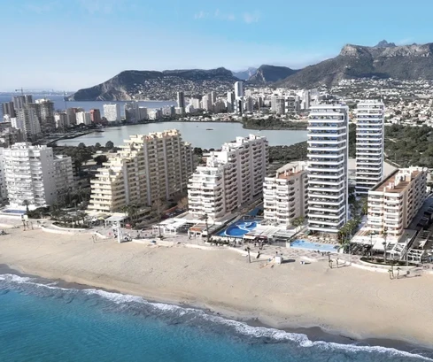 Appartamento moderno fronte mare con vista a Calpe