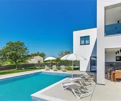 Villa moderne avec piscine, Istrie, Marčana