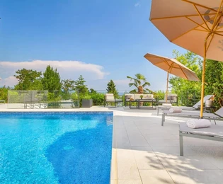 Egzotikus 20. századi üdülővilla – Opatija Riviéra