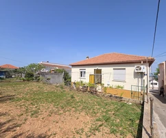 Casa indipendente a 150 m dal centro di Kali - a un passo dal mare!