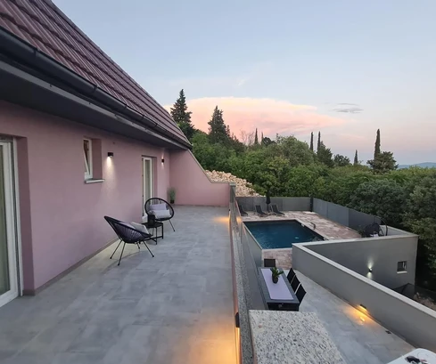 Luksusowa willa z basenem na sprzedaż w Imotski w Chorwacji