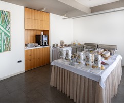 Elegantní čtyřhvězdičkový hotel s restaurací v Postirech na ostrově Brač