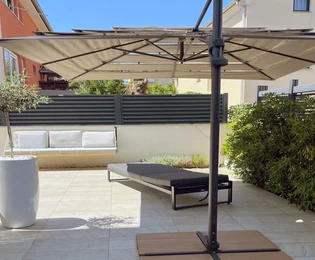 APPARTEMENT MODERNEMENT MEUBLÉ AVEC JARDIN, DANS UN ENDROIT CALME !