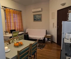 Split, Duilovo, jednoizbový byt 33 m2 s krytým parkovacím miestom