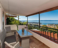 Makarska, hermosa villa con piscina y vista única